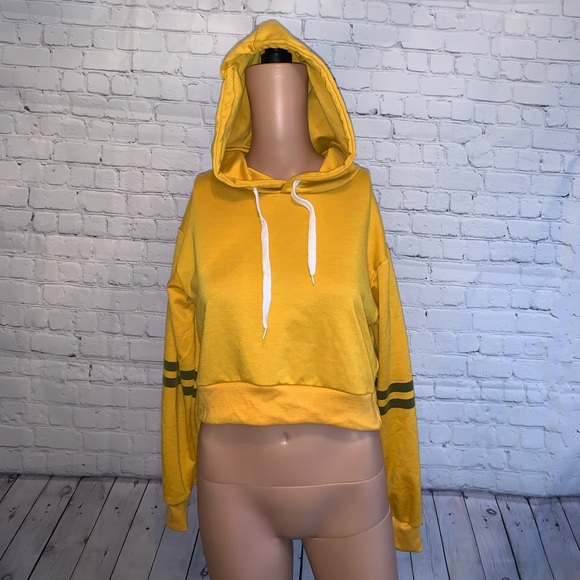 Tops - Yellow w Black Stripes Cropped Hoodie size M